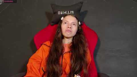 sweetdam12 online show from October 6, 2025, 9:23 pm