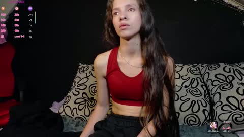 sweetdam12 online show from October 24, 2025, 9:33 pm