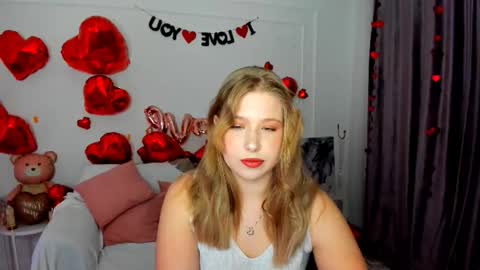 sweetdaylight online show from February 3, 2026, 7:52 pm