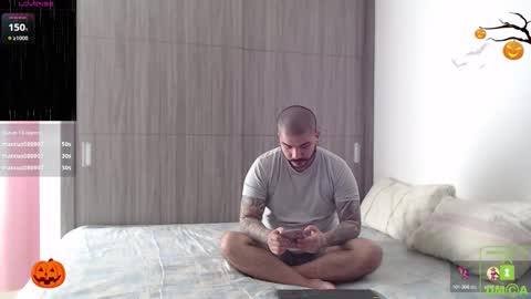         online show from October 9, 2025, 2:04 pm