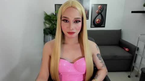 sweetkatniss online show from June 25, 2026, 6:12 pm