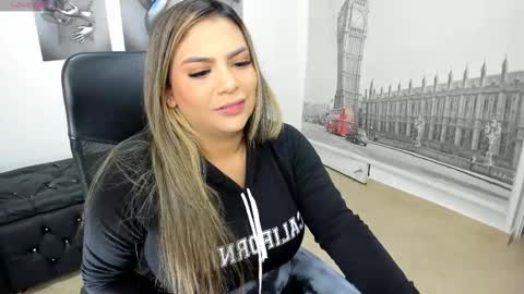 Fabiana online show from February 12, 2025, 6:51 pm