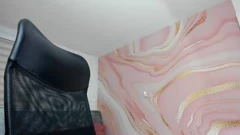 Fabiana online show from March 8, 2025, 7:09 pm