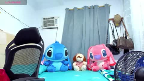 Fabiana online show from December 14, 2025, 4:18 am