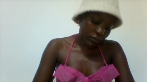 sweetfel online show from October 6, 2025, 4:21 am