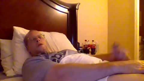 sweetg233 online show from February 5, 2025, 8:11 am