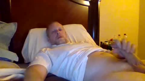 sweetg233 online show from October 19, 2025, 6:03 am