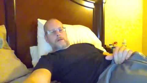 sweetg233 online show from November 11, 2025, 7:25 pm