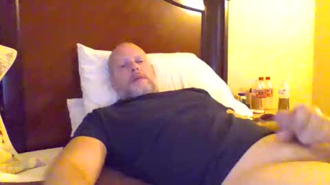 sweetg233 online show from November 14, 2025, 6:28 pm