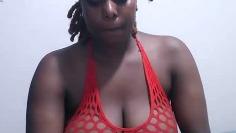 Snapshot of sweetgal11 chatting on October 5, 2025, 3:32 pm sweetgal11 online show from October 5, 2025, 3:32 pm