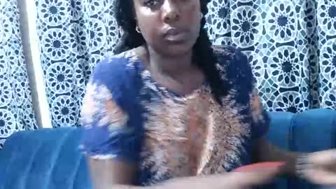 Snapshot of sweetgal11 chatting on December 21, 2025, 8:21 am sweetgal11 online show from December 21, 2025, 8:21 am