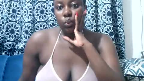 Snapshot of sweetgal11 chatting on June 29, 2026, 2:18 am sweetgal11 online show from June 29, 2026, 2:18 am