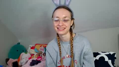 sweetgirlls online show from April 8, 2026, 3:34 pm