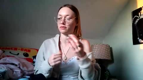 sweetgirlls online show from May 2, 2026, 1:21 am