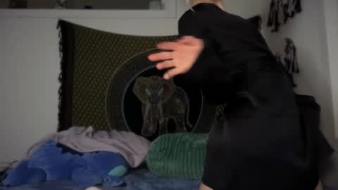 sweetgracee online show from February 15, 2025, 4:47 am