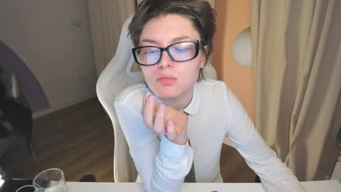 Kira online show from February 23, 2025, 10:09 pm