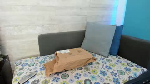 sweetheartmia online show from December 17, 2024, 8:01 am