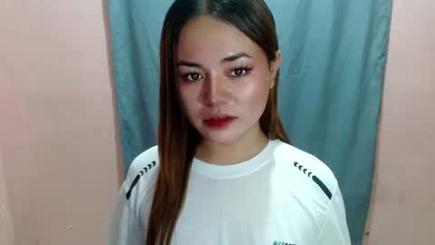 sweethotlove_xoxo online show from October 2, 2025, 6:26 pm