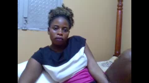 sweetib1 online show from March 8, 2025, 12:09 pm