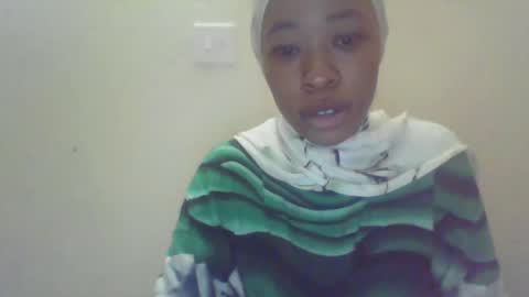 sweetie_jamila online show from April 22, 2026, 9:55 am