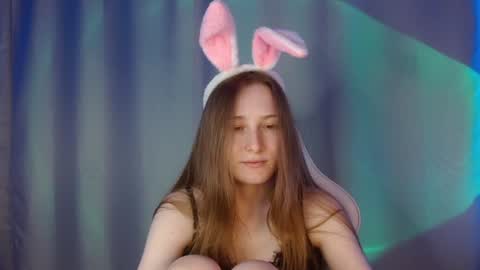 Annie online show from January 11, 2025, 11:35 pm