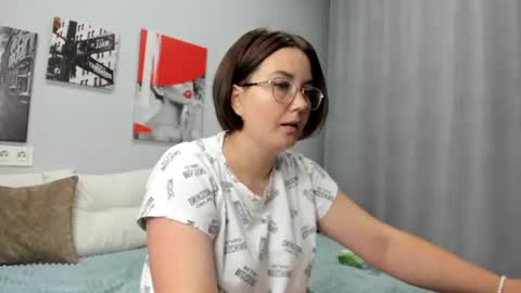 ROZZY online show from June 27, 2026, 1:43 am