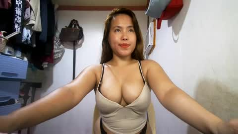 Snapshot of sweetie_trishiaxx chatting on July 28, 2026, 6:20 pm Your GoodGirlSweet trish online show from July 28, 2026, 6:20 pm