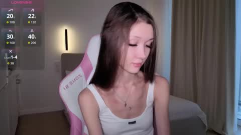 Snapshot of sweetiebones chatting on June 5, 2026, 2:51 am bratty gf online show from June 5, 2026, 2:51 am