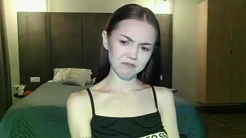 sweetieee_kira online show from September 10, 2025, 1:27 am