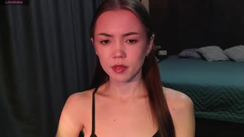 sweetieee_kira online show from April 21, 2026, 3:02 am