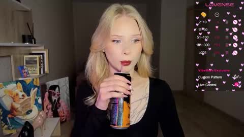 sweetie Lisa3 online show from September 25, 2025, 2:32 pm