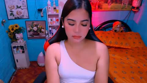 Nicole online show from February 13, 2025, 2:01 am