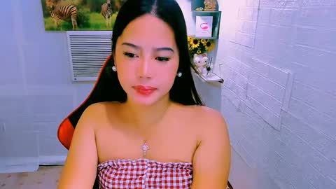 Nicole online show from October 17, 2025, 11:29 pm