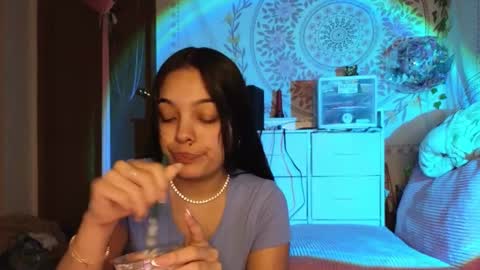 Blu Sweets online show from December 19, 2025, 6:37 pm