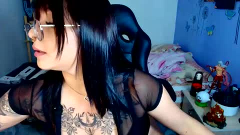 Snapshot of sweetisabella__ chatting on November 29, 2025, 2:58 am Isabella online show from November 29, 2025, 2:58 am