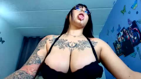 Isabella online show from March 28, 2026, 4:45 am