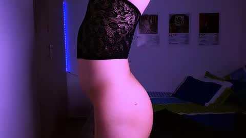 SWEETJAMES  online show from March 4, 2025, 8:49 pm