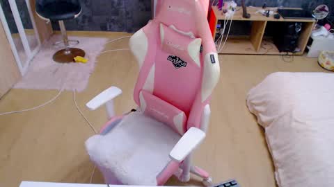 jessica online show from February 27, 2025, 1:49 pm