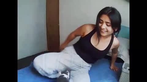 Snapshot of sweetlatinafit chatting on February 5, 2026, 3:05 pm sweetlatinafit online show from February 5, 2026, 3:05 pm