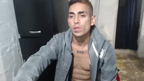 Snapshot of sweetlatinakim chatting on June 8, 2026, 12:14 am Camilo online show from June 8, 2026, 12:14 am