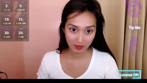 Leah online show from January 15, 2025, 1:20 pm