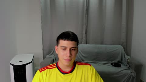 Snapshot of sweetlian_04 chatting on January 30, 2025, 7:07 am Lian online show from January 30, 2025, 7:07 am