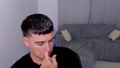 Snapshot of sweetlian_04 chatting on March 7, 2025, 2:46 am Lian online show from March 7, 2025, 2:46 am