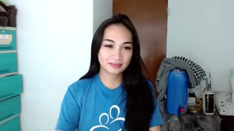 Lilly online show from December 12, 2024, 5:04 pm