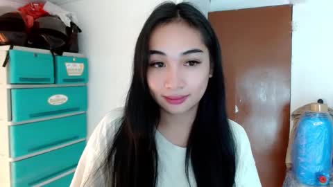 Lilly online show from December 23, 2024, 6:48 pm