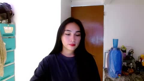 Lilly online show from January 23, 2025, 2:44 am