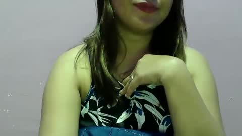 Snapshot of sweetliza20 chatting on March 4, 2025, 11:51 am Liz online show from March 4, 2025, 11:51 am