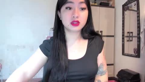 Zoe online show from February 22, 2025, 7:25 pm