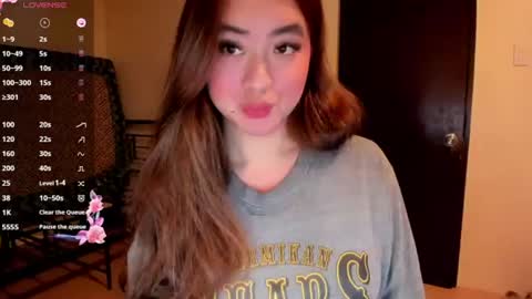 Snapshot of sweetlovepinay04 chatting on June 14, 2026, 2:52 pm Zoe online show from June 14, 2026, 2:52 pm
