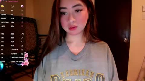 Snapshot of sweetlovepinay04 chatting on July 7, 2026, 1:48 pm Zoe online show from July 7, 2026, 1:48 pm